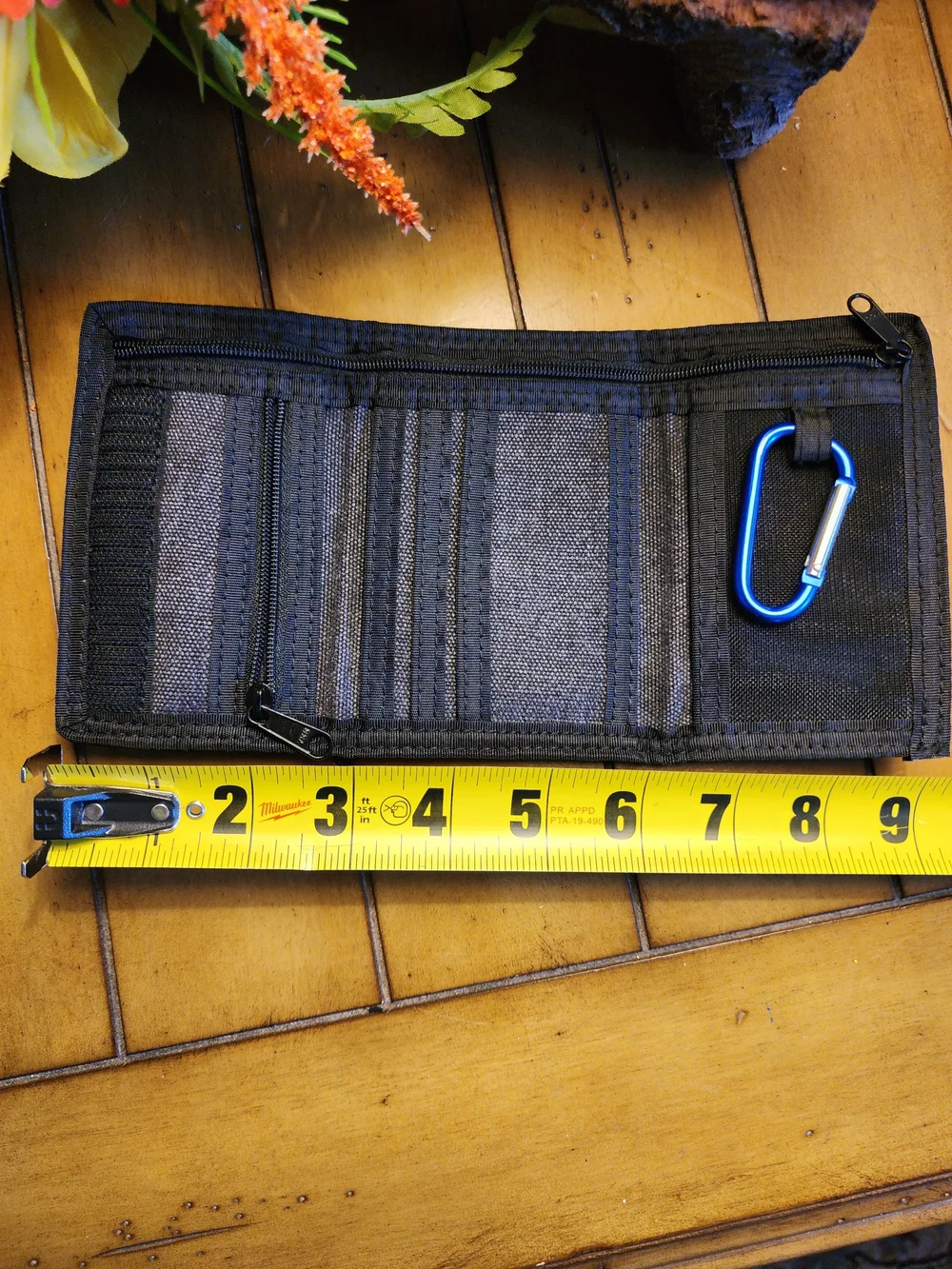 Rough Enough Classic Canvas Trifold Wallet with Carabiner Clip – Gray Stone-Wash